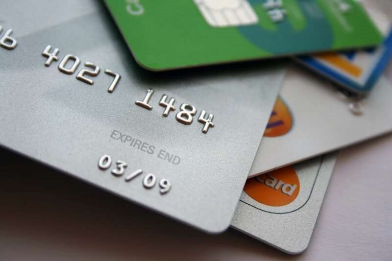 Как быстрее погасить долг по кредитной карте: способы погашения